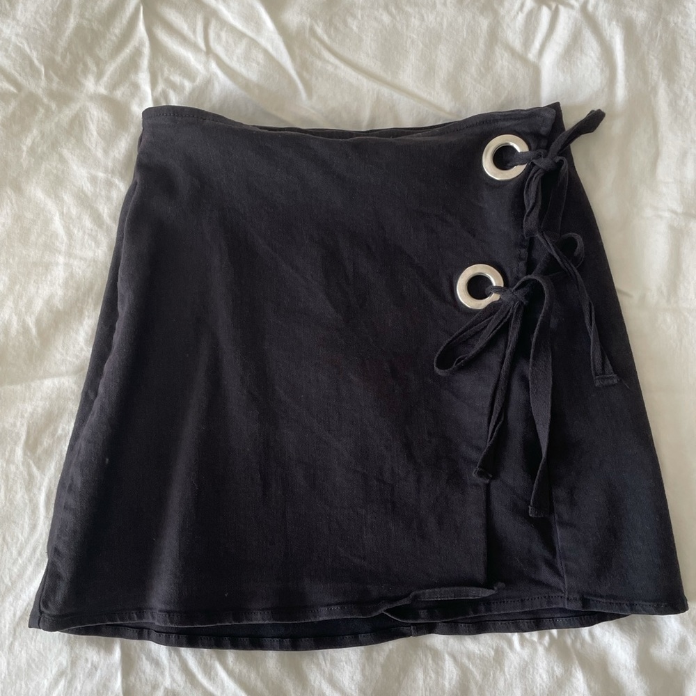 Black wrap tie skirt